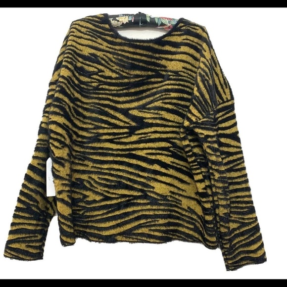 LEITH Fuzzy Animal Tiger Stripe V-Neck Cropped - Picture 5 of 7